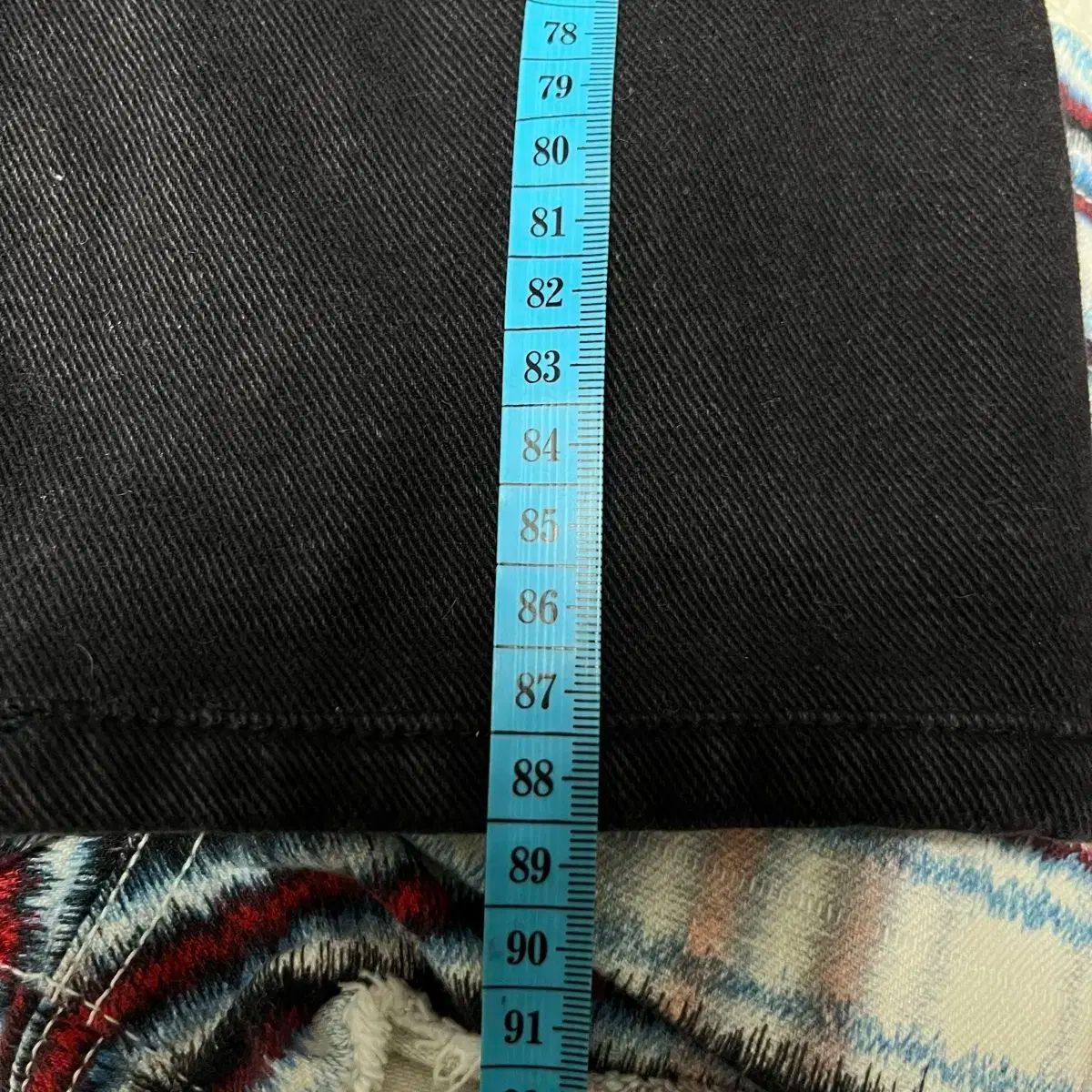 スキニー ズボン