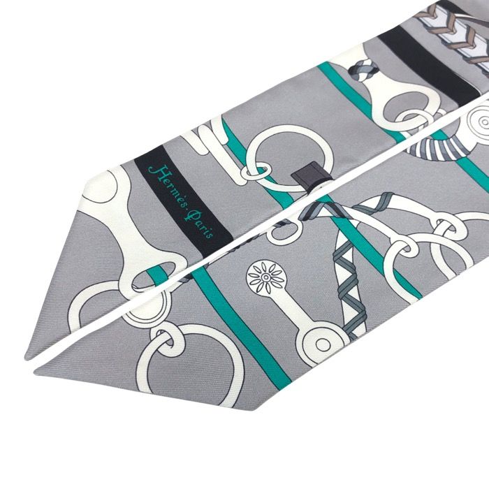 美品・エルメス ツイリーPanoplie equestre乗馬の装具一式スカーフ エルメス ツイリー Panoplie equestre 乗馬の装具一式 スカーフ