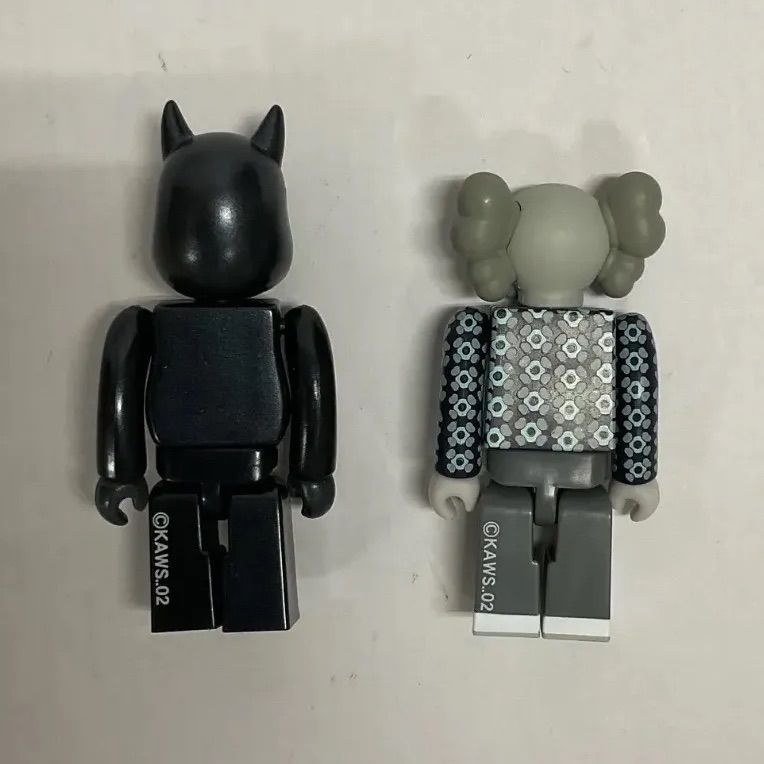 83.KAWS × MEDICOM TOY KUBRICK 【併売品】 - メルカリ