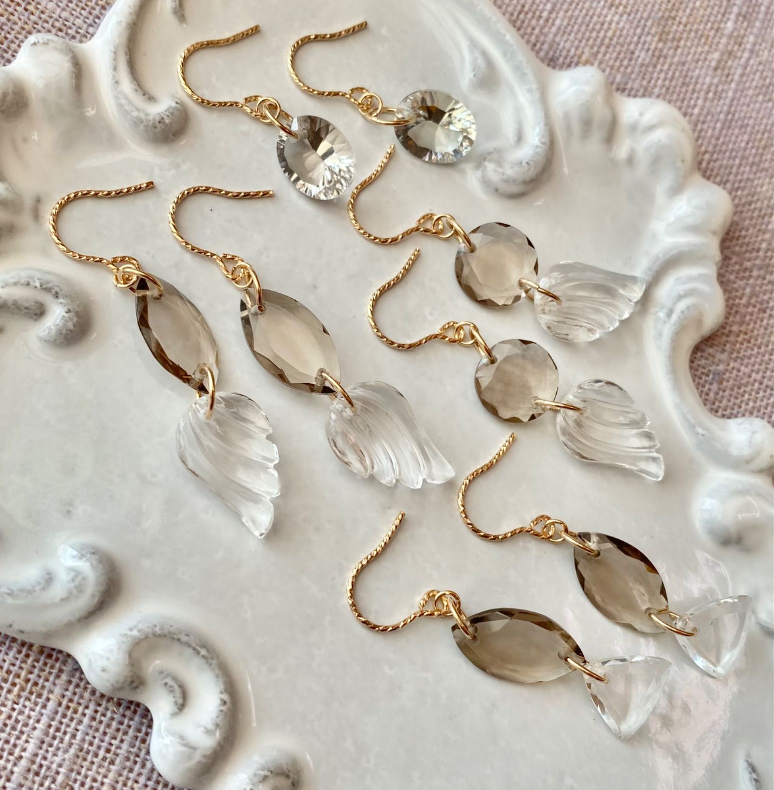 スモーキークォーツ ブルートルマリン カービング 天然石ピアス 14kgf