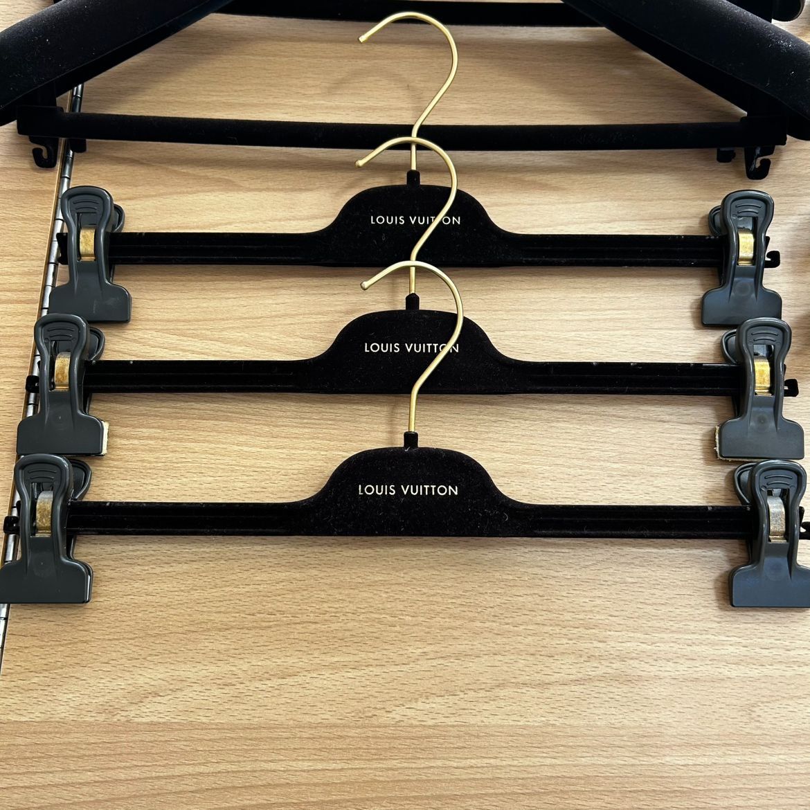 LOUIS VITTON ルイヴィトン ベロア素材 ハンガー 14本 セット MG1373