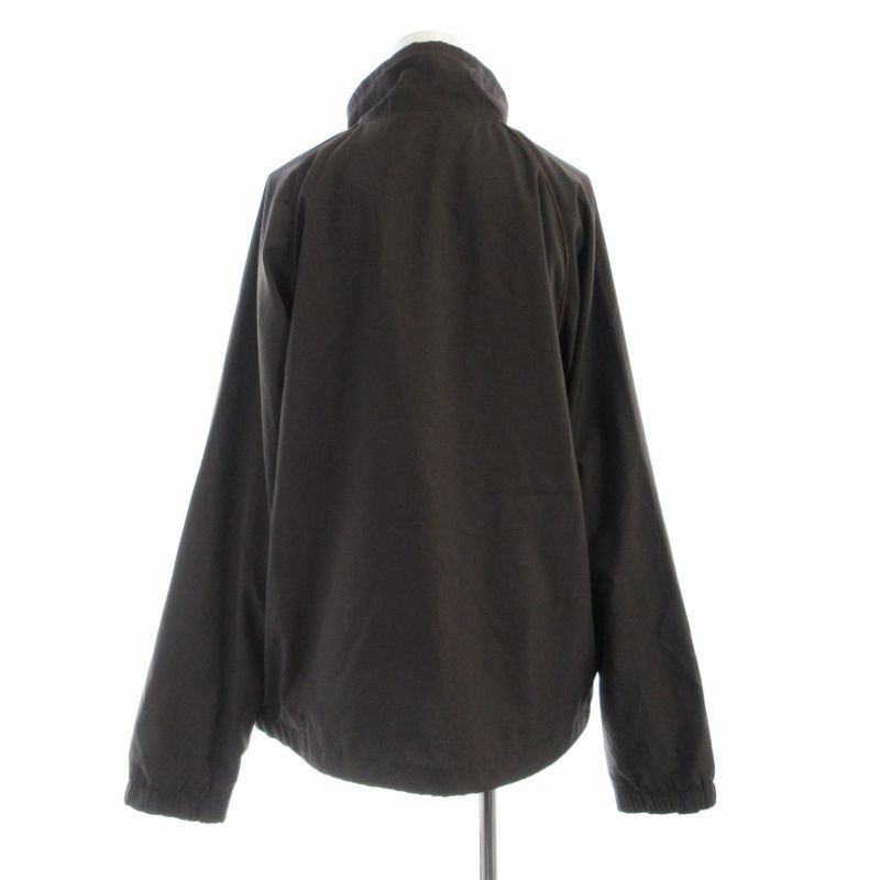 ナイキ ジャケット ブラック 長袖 ジップアップ ゴールドロゴ付き B128 ナイキ ジャケット ブラック 長袖 ジップアップ ゴールドロゴ