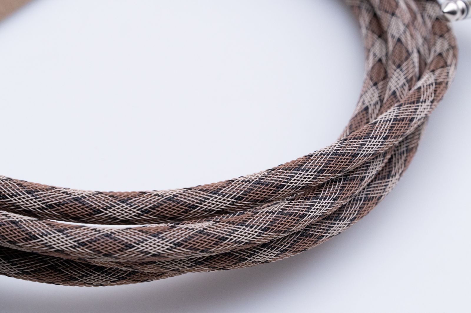 Cable |