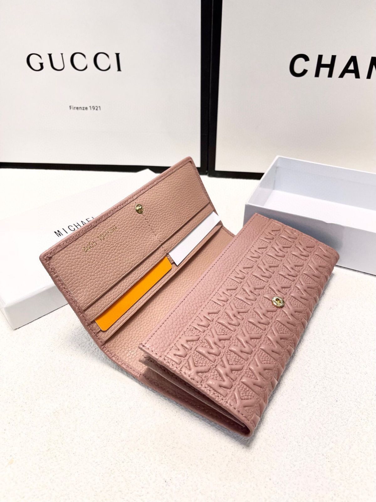 コーナーに匹敵する