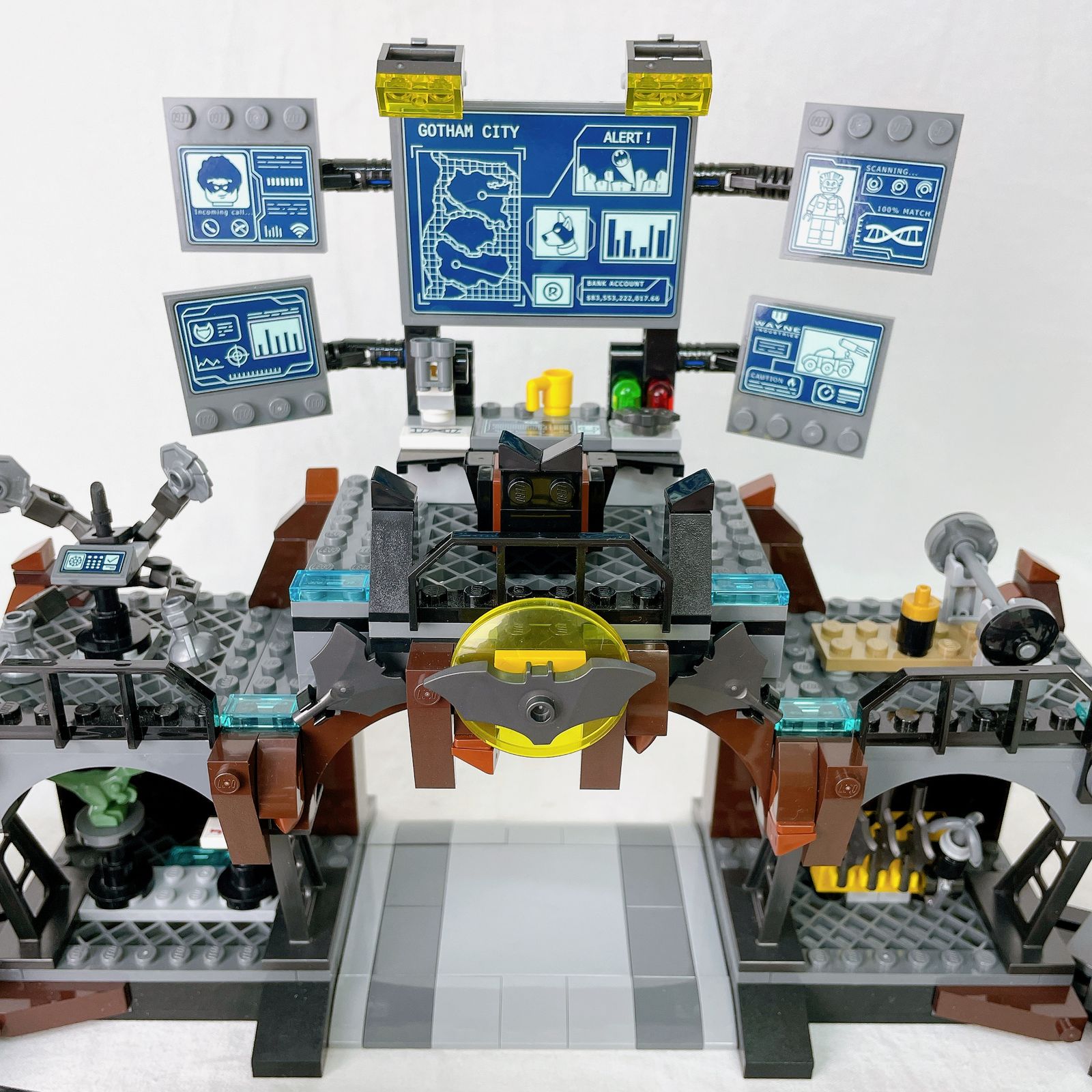 レゴ (LEGO) スーパー・ヒーローズ クレイフェイス(TM) のバットケイブ侵入 76122 ブロック