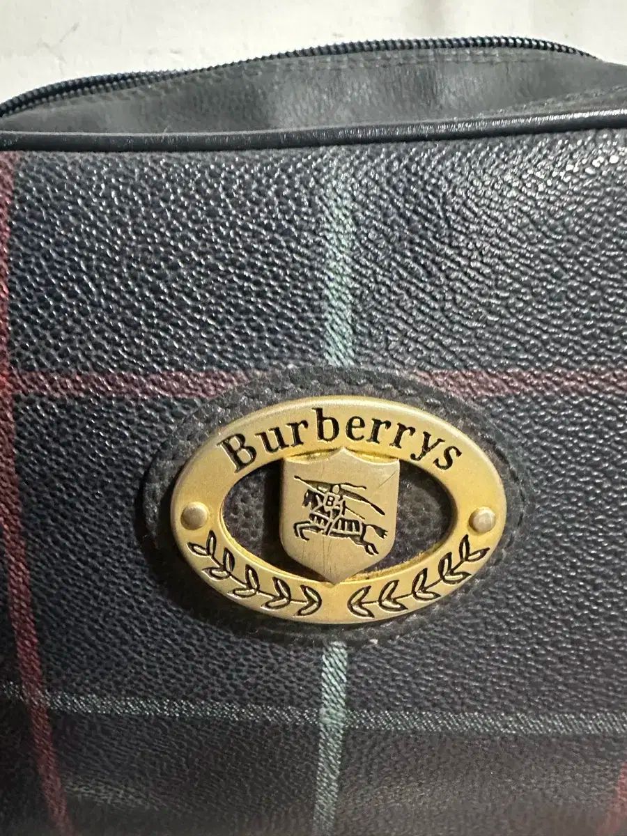 ☪ Burberry