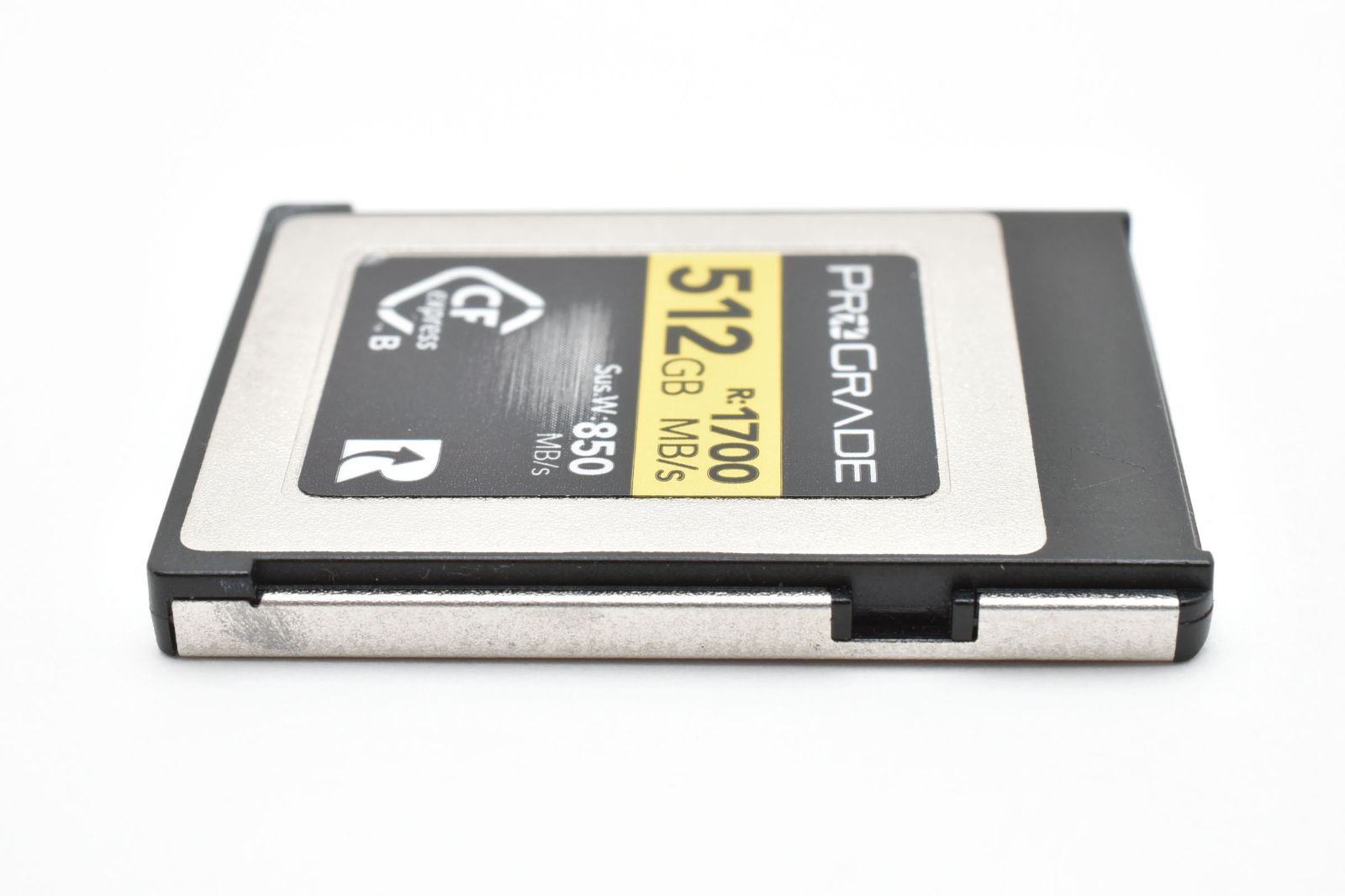 CFexpressカード TypeB