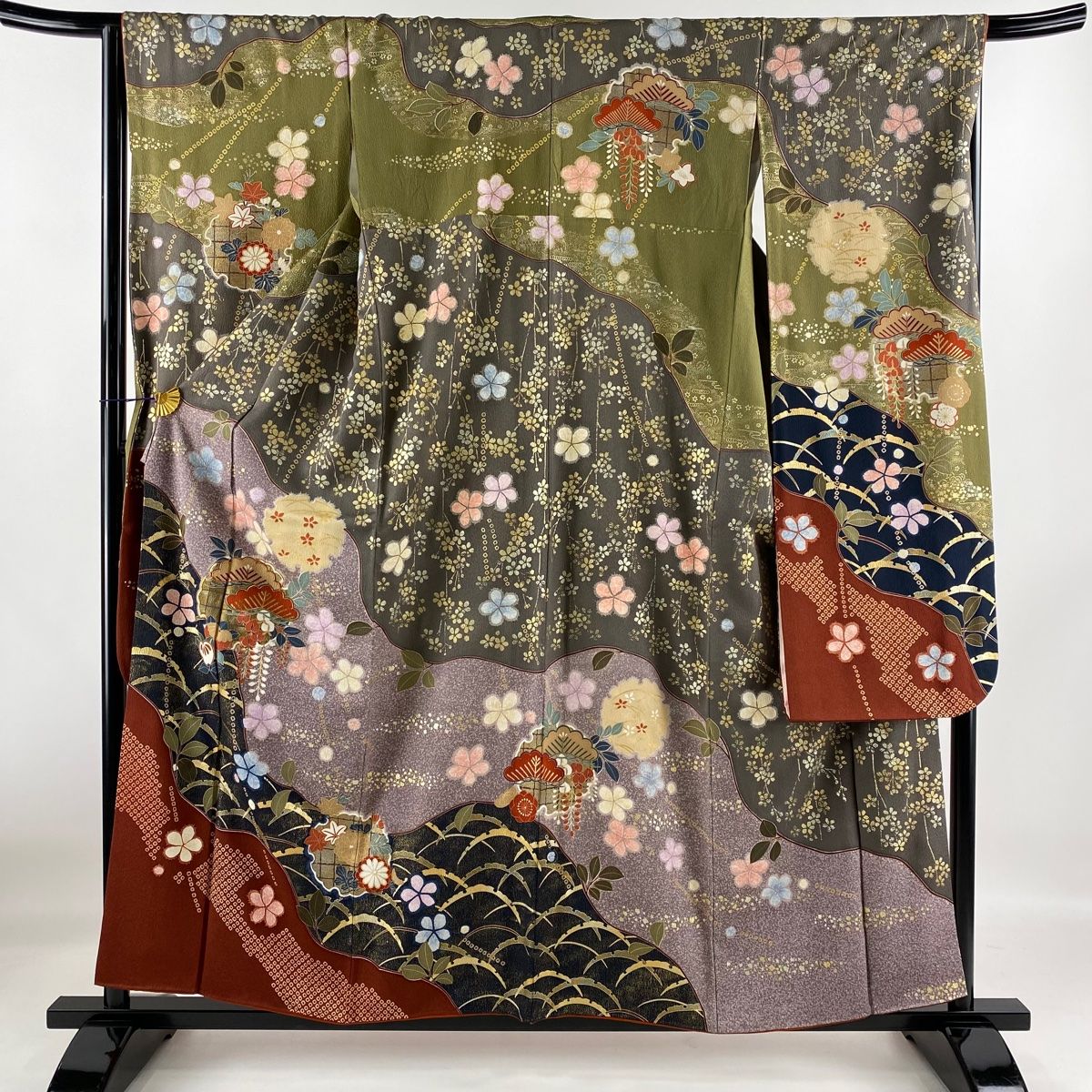 振袖 身丈157.5cm 裄丈66.5cm M 袷 雪輪 笠松 金糸 金彩 鶯色 