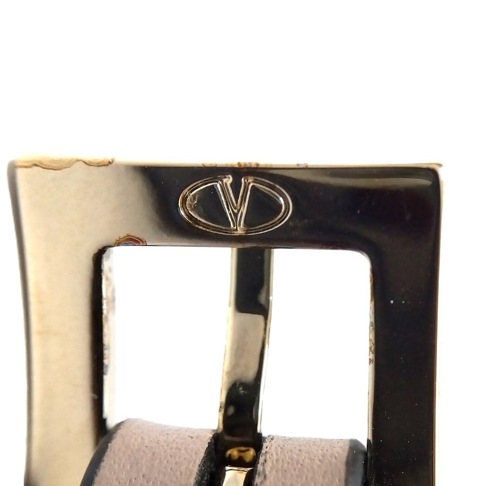 極美品✨VALENTINO ブレスレット　ロックスタッズ　ピンクベージュ　箱付き 極美品✨VALENTINO ブレスレット ロックスタッズ ピンクベージュ