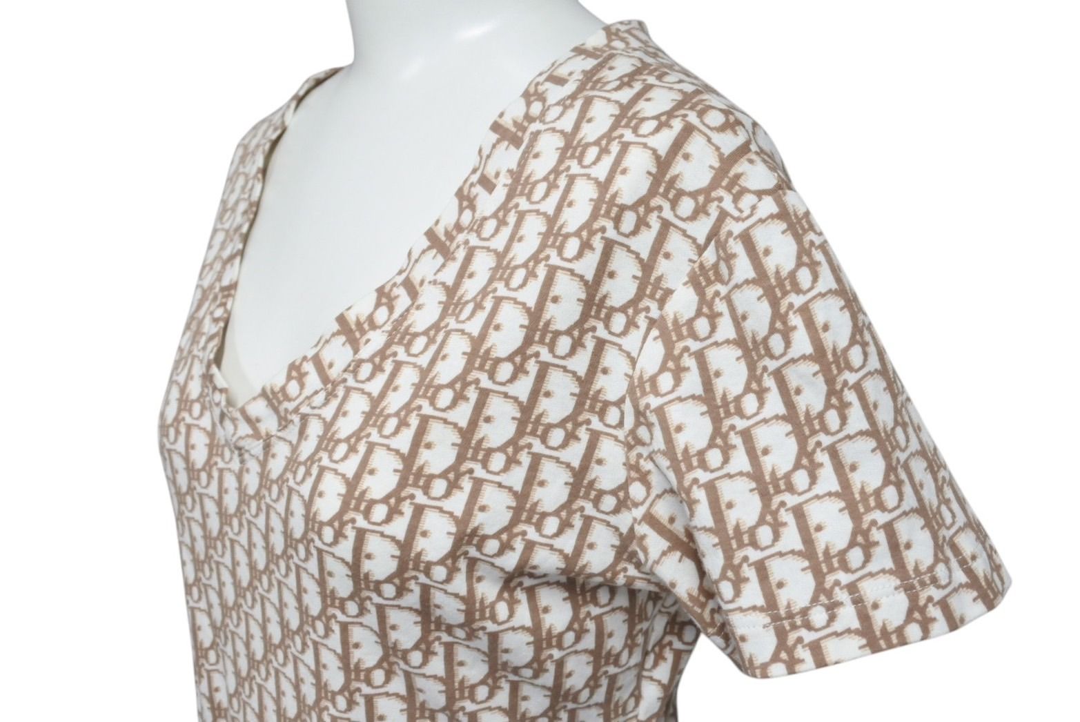 極美品 Christian Dior クリスチャンディオール トロッターVネック 半袖Ｔシャツ ホワイト コットン サイズ42 5E16155951 中古 4c075944 極美品 Christian Dior クリスチャンディオール トロッターVネック