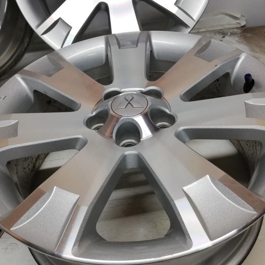 ＜ホイール 4本＞ 18x7J ミツビシ デリカ D5 純正 5H -114.3 Offset 38 ハブ 67mm ENKEI シルバー 中古