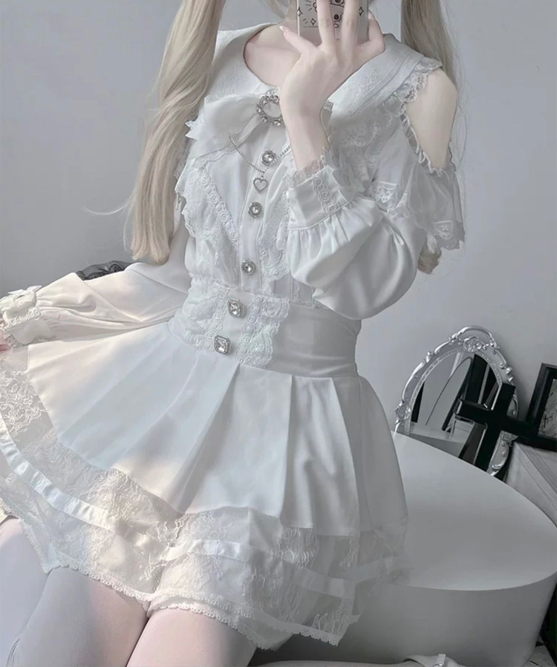 白 ホワイト ロリータ ブラウス オフショルダー おしゃれ ファッション 天使界隈 フリル 長袖 サブカル 服 ロリィタ 安い