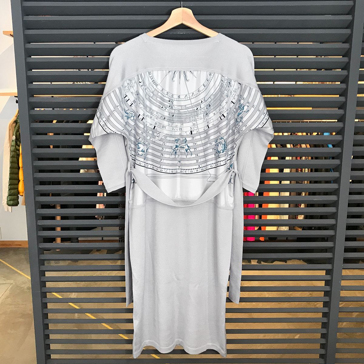 新品同様 エルメス 占星術 ホロスコープ カシミヤ シルク ワンピース 36 新品同様 エルメス 占星術 ホロスコープ カシミヤ シルク