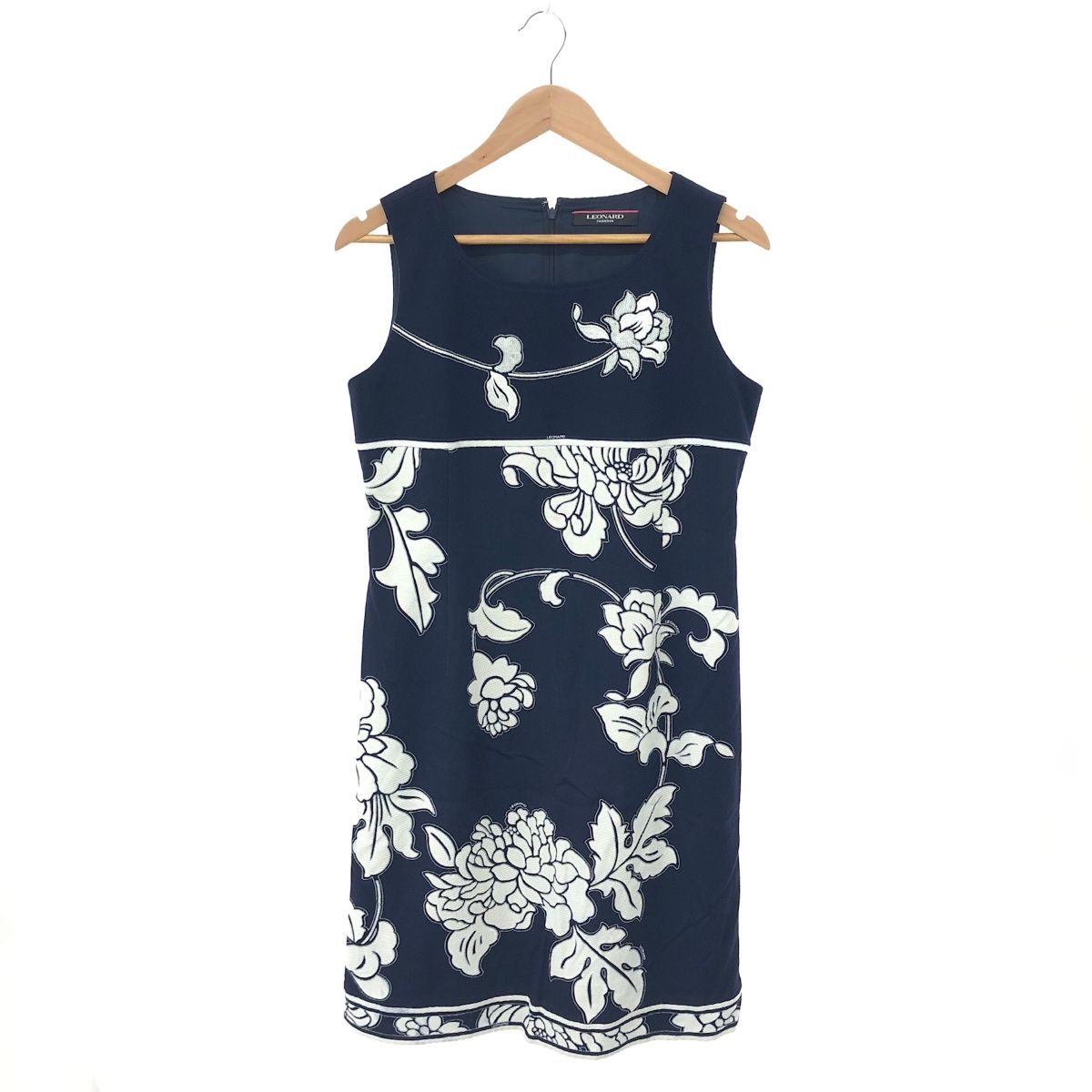 超美品 レオナールスポーツ 花柄 ノースリーブワンピース 42 超美品 レオナールスポーツ 花柄 ノースリーブワンピース 42 LEONARD