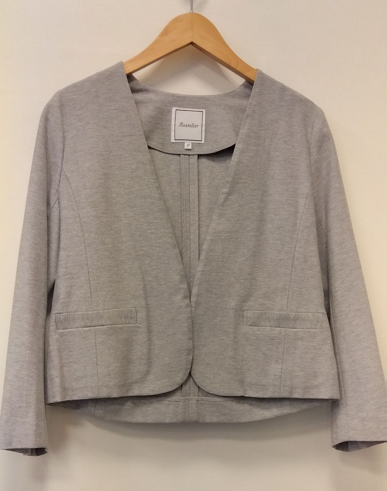 nikoniko超美品❣️Anatelier ノーカラージャケット 38 M nikoniko超美品❣️Anatelier ノーカラージャケット 38 M 楽天