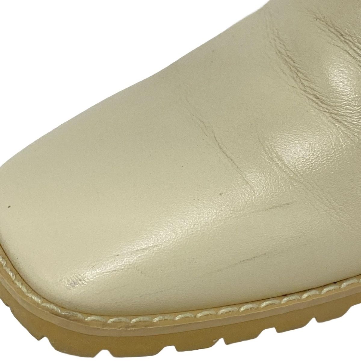 アイボリー×ベージュ