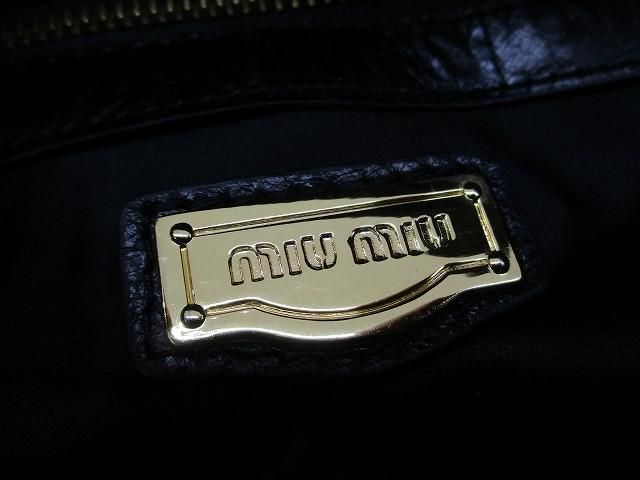ミュウミュウ miumiu