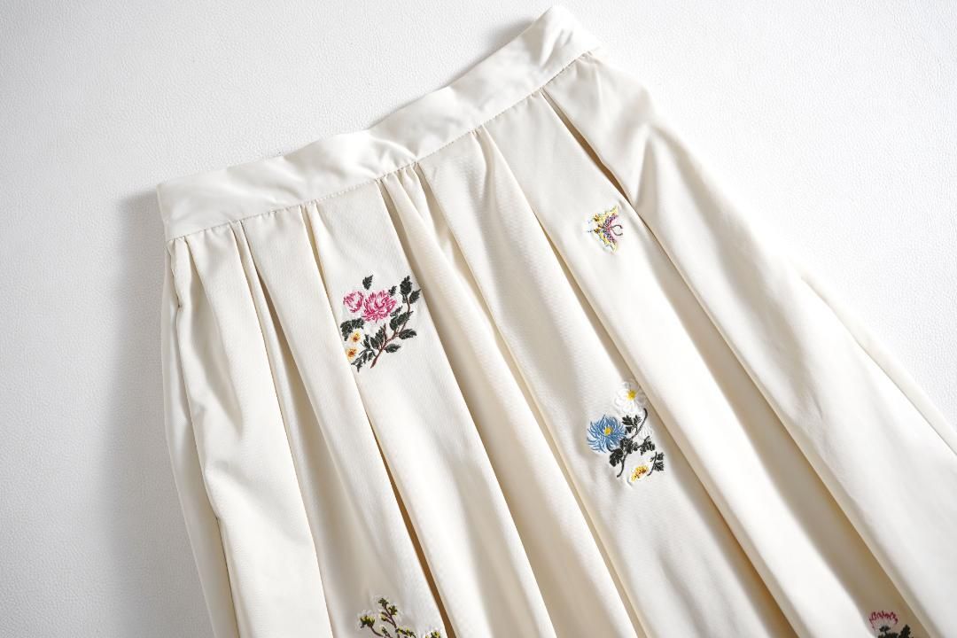 アメリ×ケイタマルヤマ 刺繍