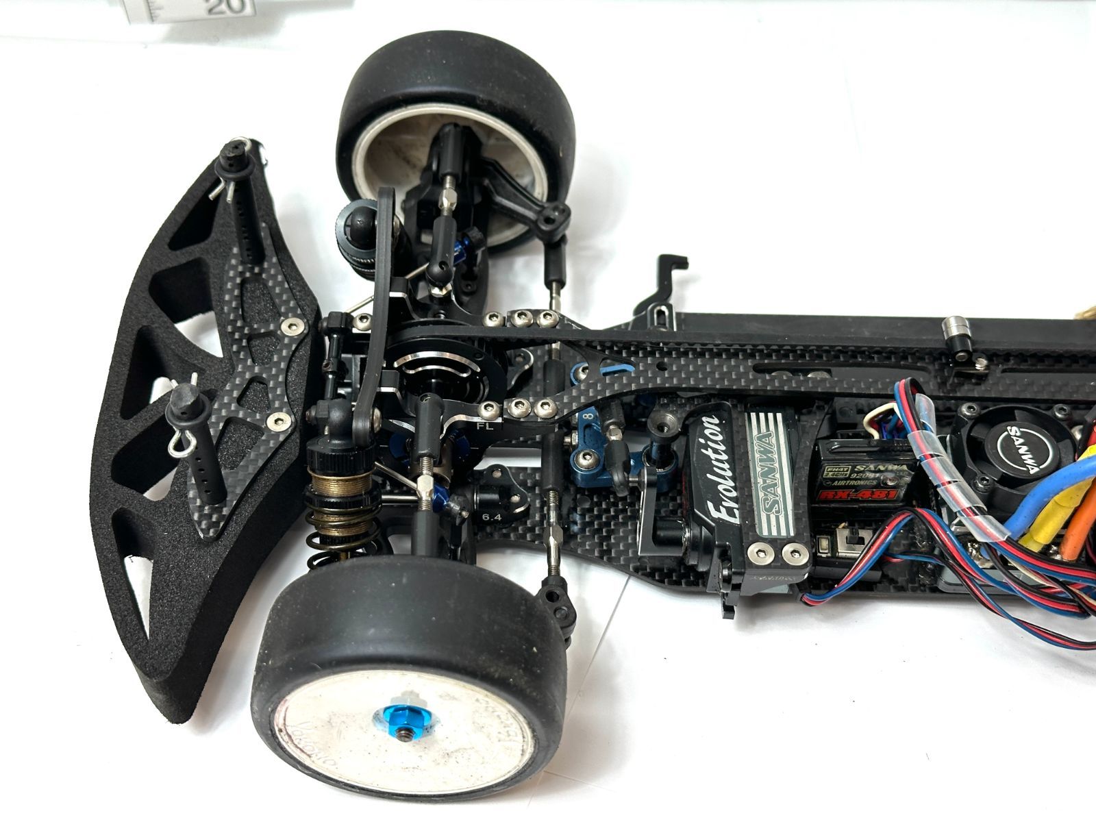 ラジコンカー組立キット。ヨコモDB7ブラックシリーズ ラジコン
