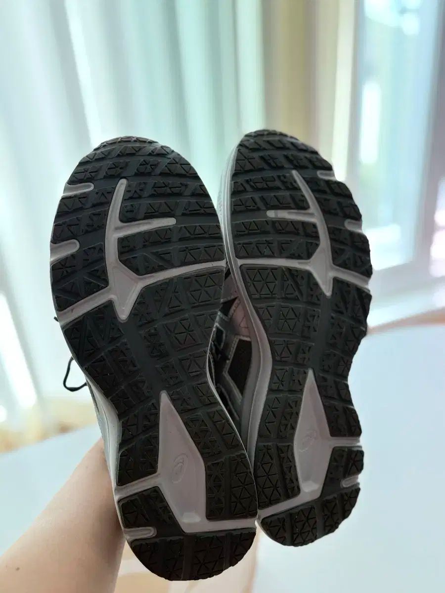 Asics アシックス
