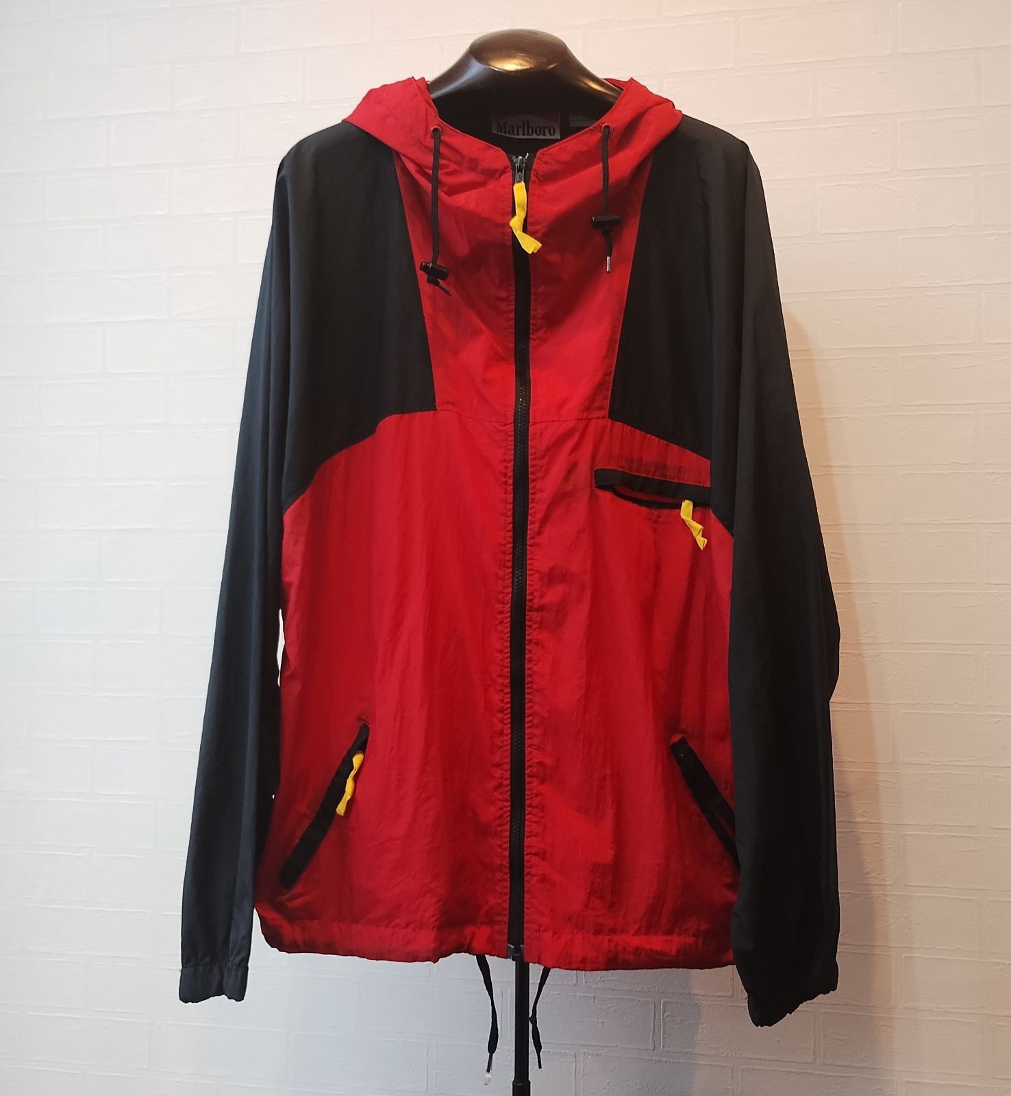 □ 90s vintage □ Marlboro ADVENTURE TEAM マルボロ □ MARLBORO 