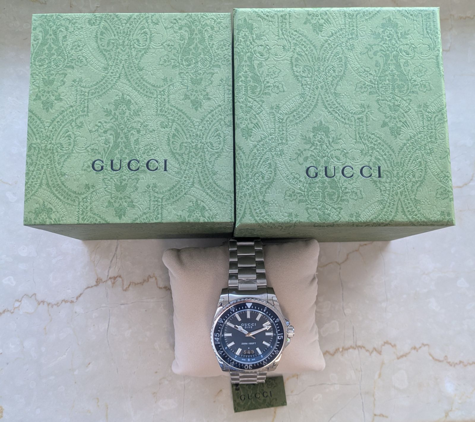 新品未使用 グッチ GUCCI ダイブ DIVE 紺 メンズ 腕時計 YA136203 45  