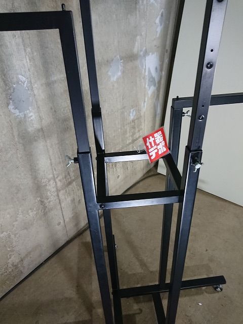 オカムラ