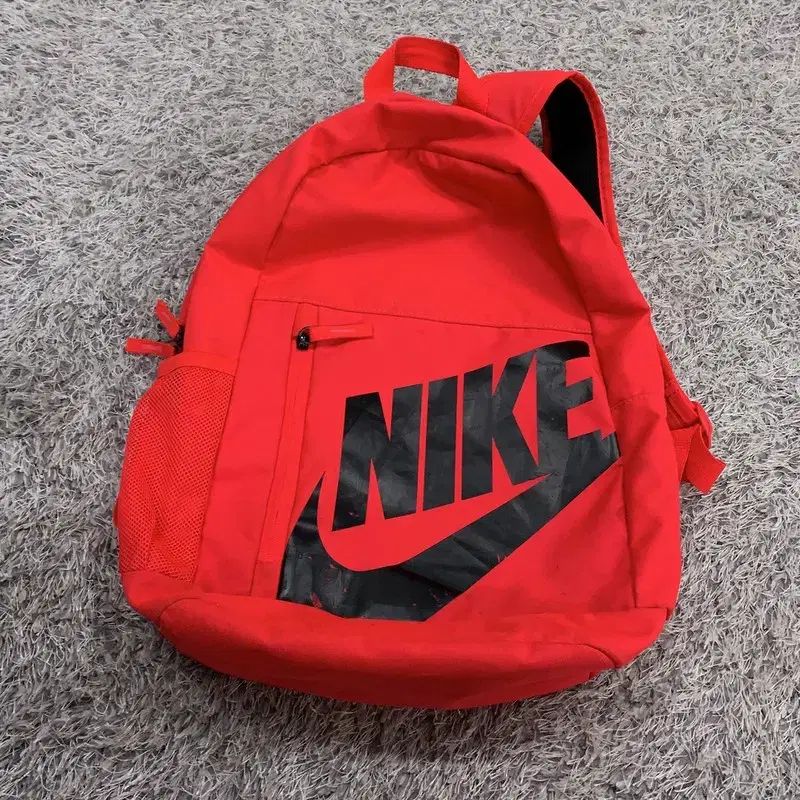 NIKE(ナイキ) 赤 ビッグロゴ リュック リュックサック 学生かばん 通学カバン G02508