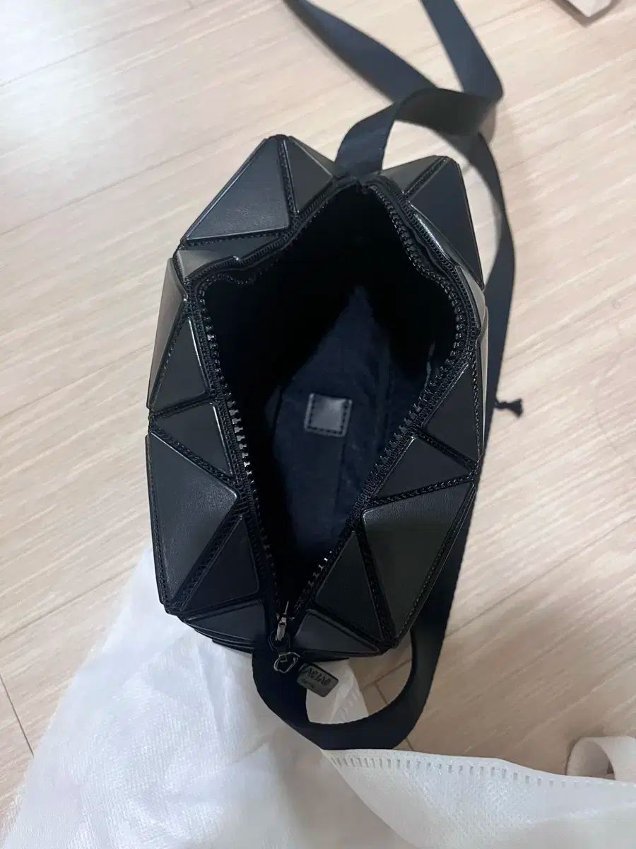 BAO BAO ISSEY MIYAKE バオバオイッセイミヤケ 直方体 ミニバッグ