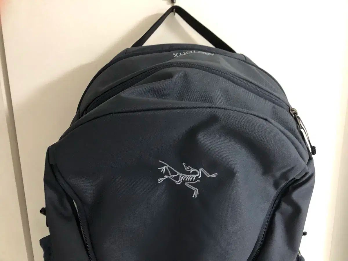 Arcteryx アークテリクスマンティス 26 ブラック サファイア ネイビー 