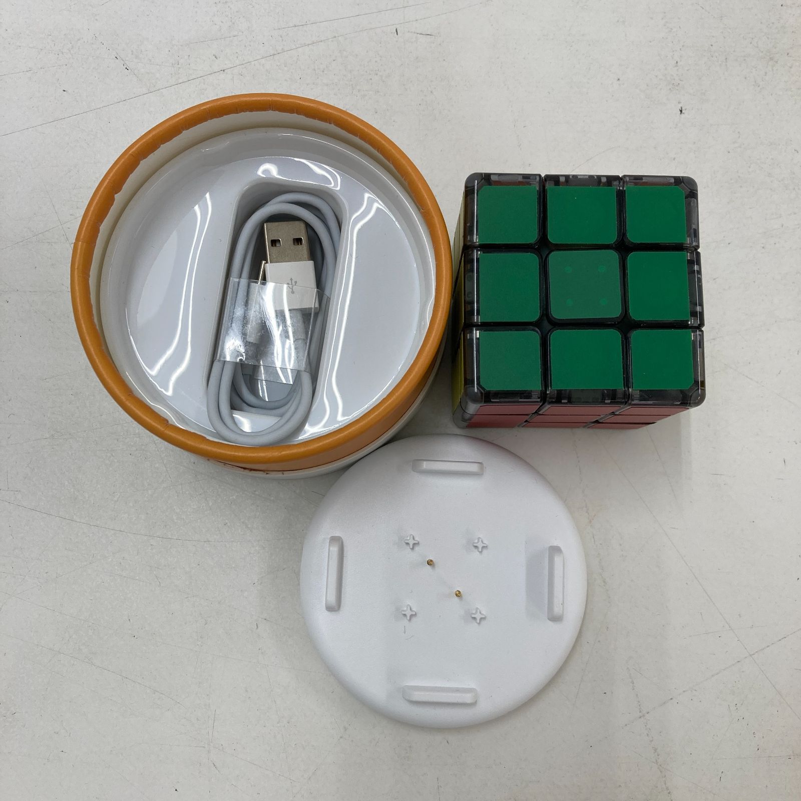 02m1079 Geniewoos JUNE CUBE ルービックキューブ 光で誘導