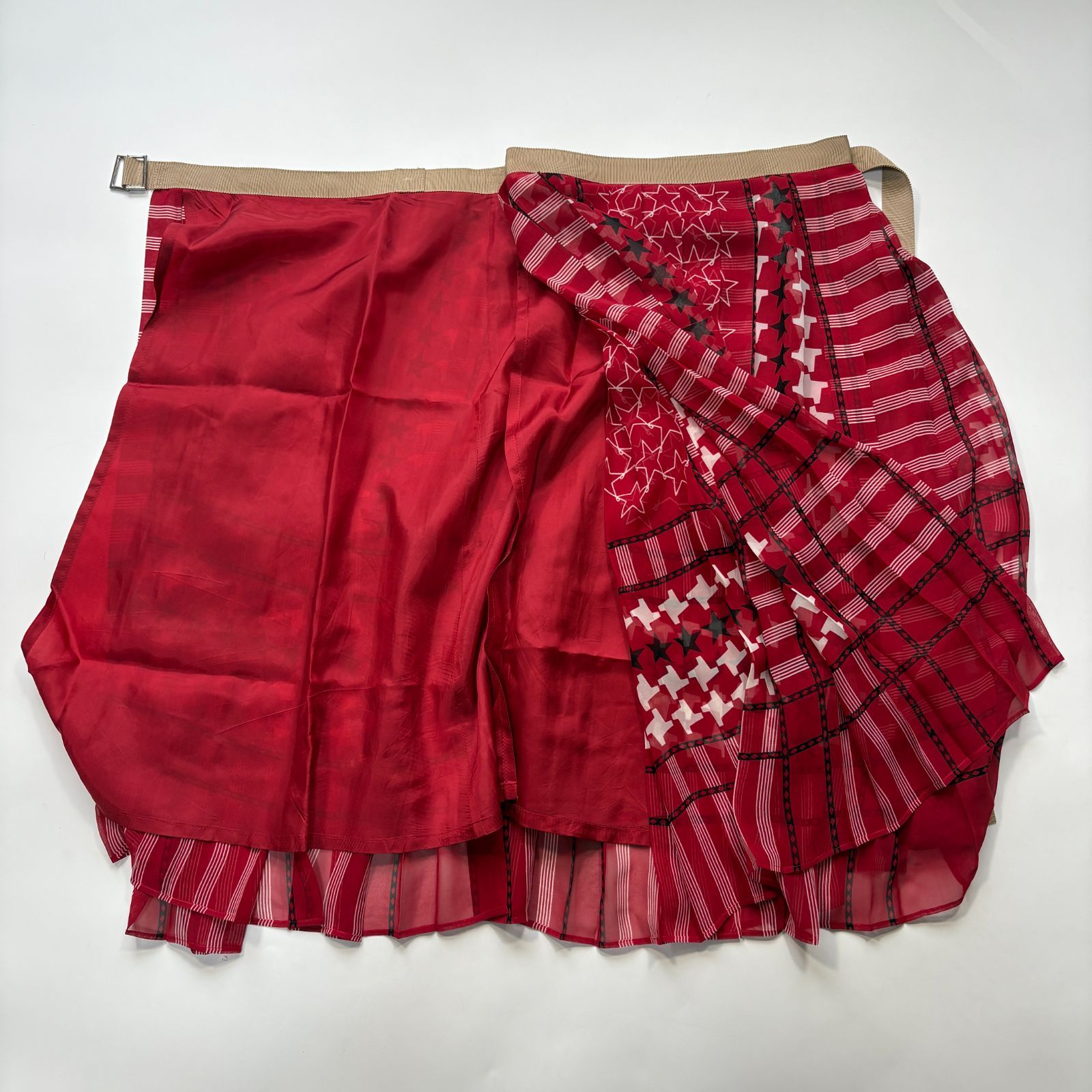 美品】sacai サカイ 赤 スター プリント プリーツ ラップ スカート