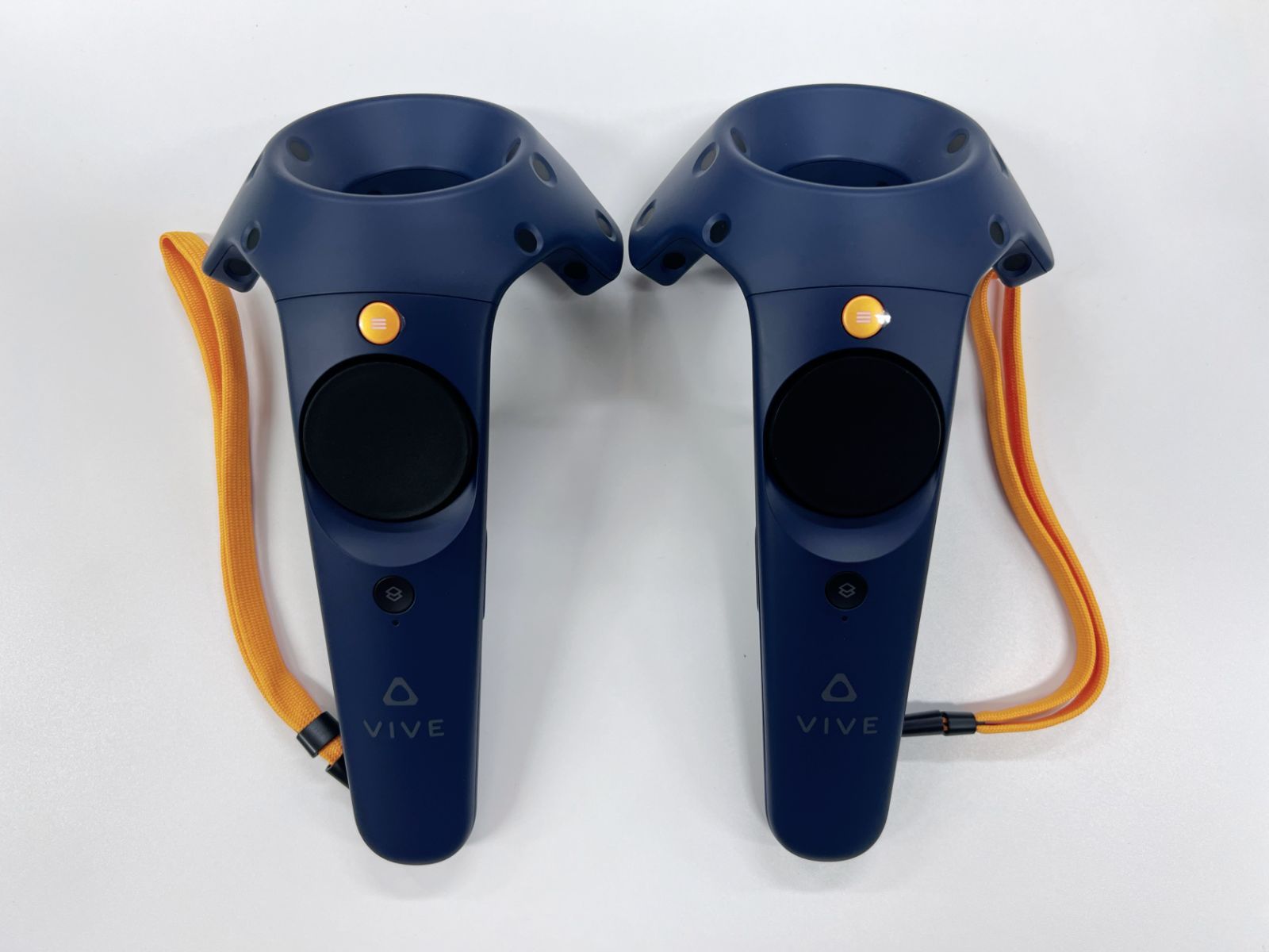 HTC VIVE コントローラー2PR7200 (2018) Controller (2018) | VIVE United States