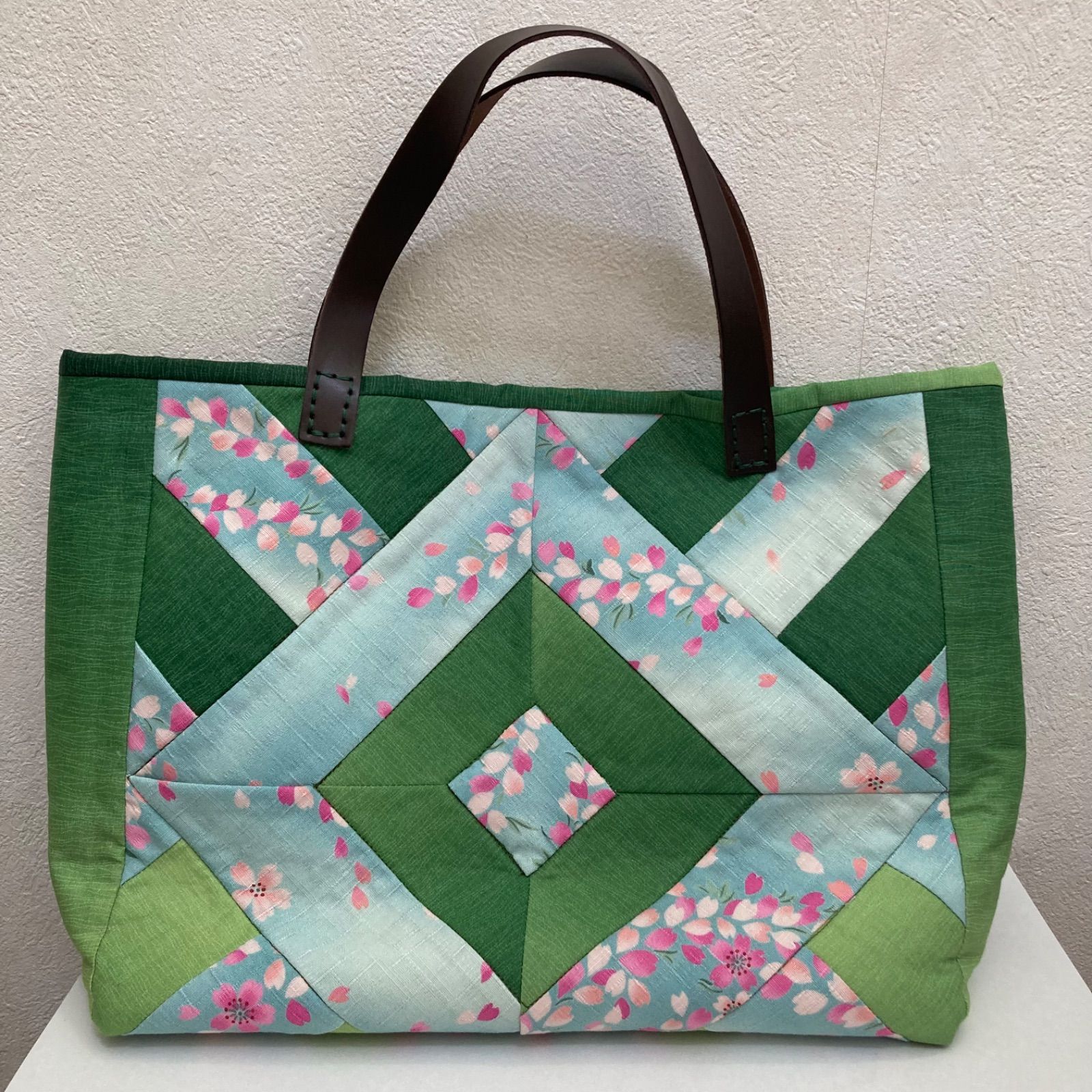 サクラのハワイアンキルトバッグハンドメイド