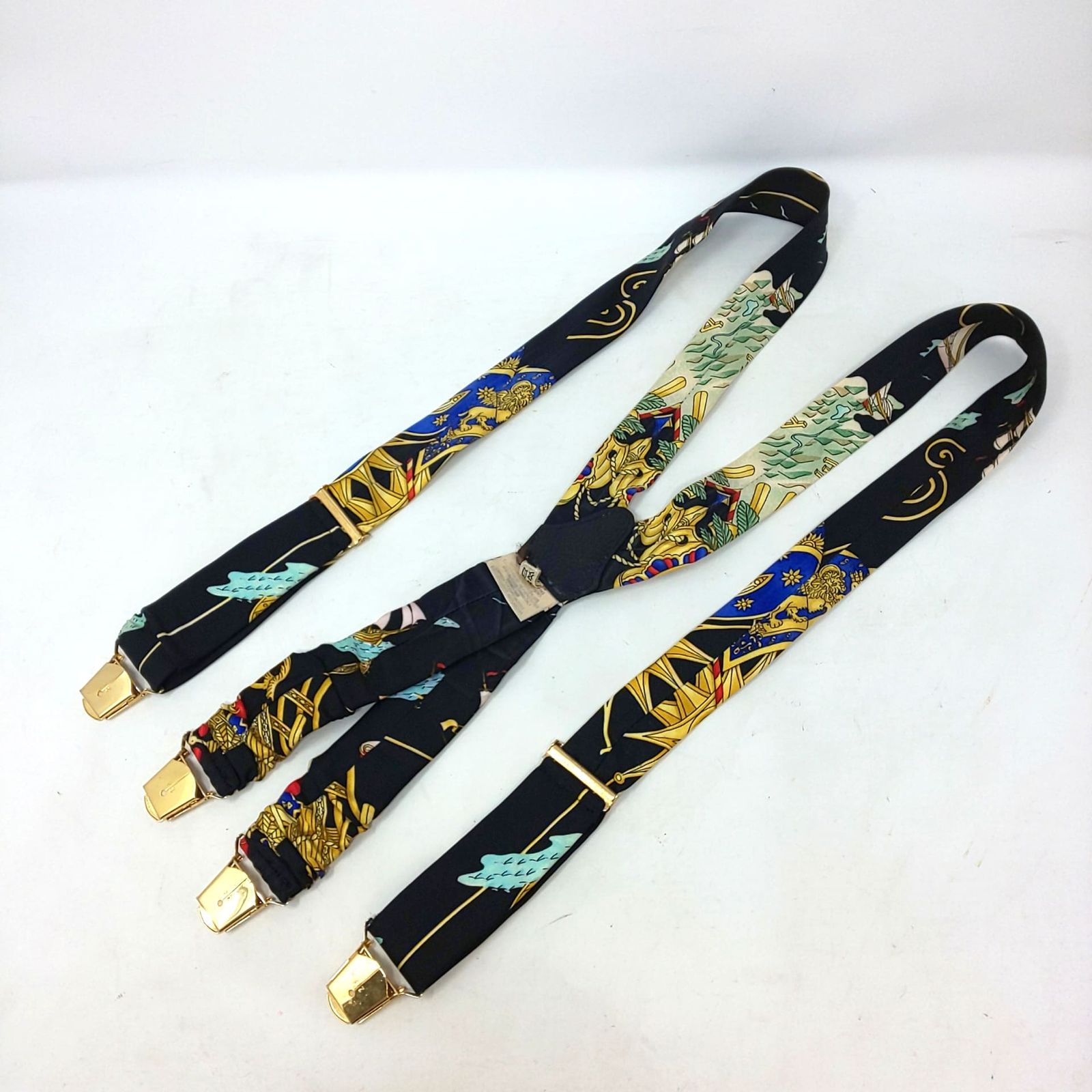 974C-04 HERMES エルメス シルク サスペンダー レザー 総柄 ブラック系 ゴールド金具 ブランド 服飾雑貨