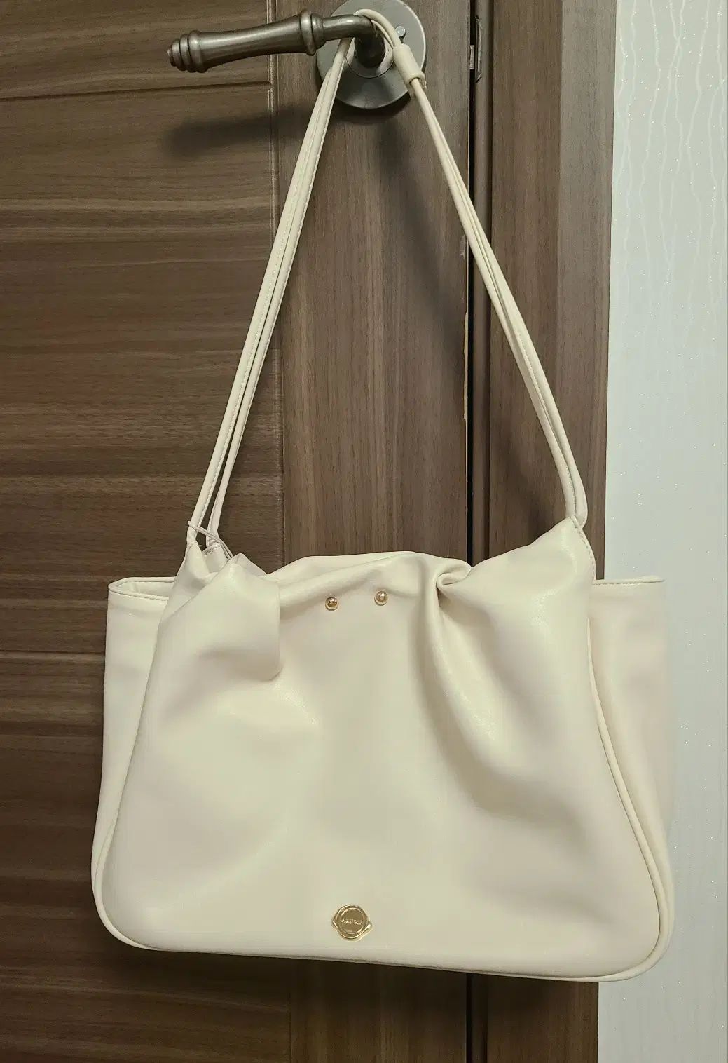 ●ANEDIT●VELVET SHIRRING EAZY OPEN HOBO BAG ベルベット 人気 ANEDIT (未編集) Shirring Eazy Open Hobo Bag - メルカリ