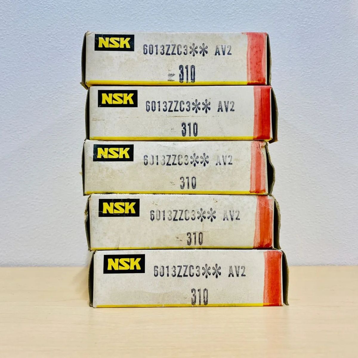 未使用品　NSK【日本精工】　ベアリング　6013ZZC3 AV2　５点セット