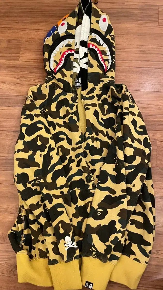 A BATHING APE アベイシングエイプ x ネイバー フード イエローカモフラ シャークフーデッド 3xl