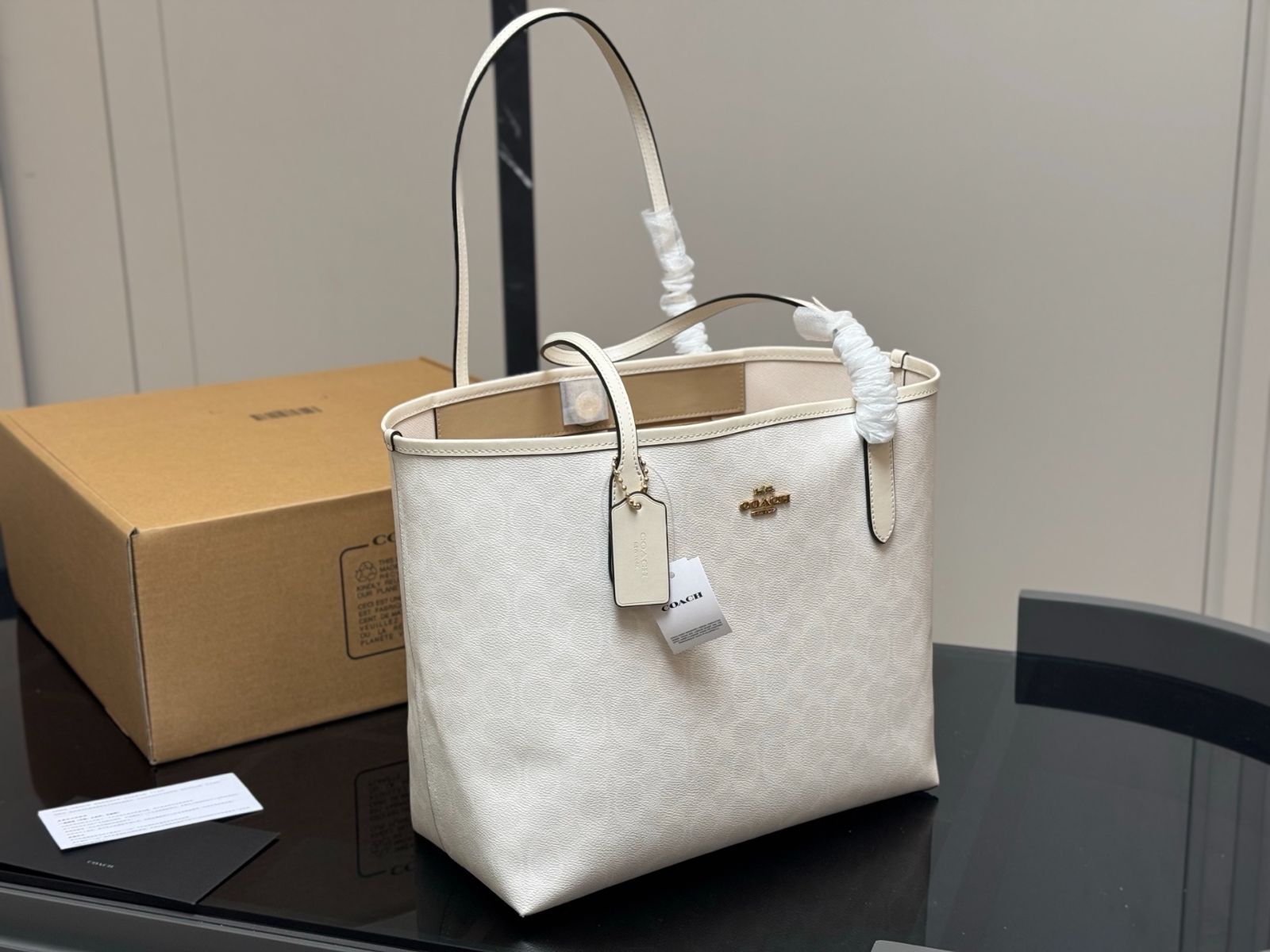 シャネル ワイルドステッチ ハンドバッグ ココマーク マットエナメル