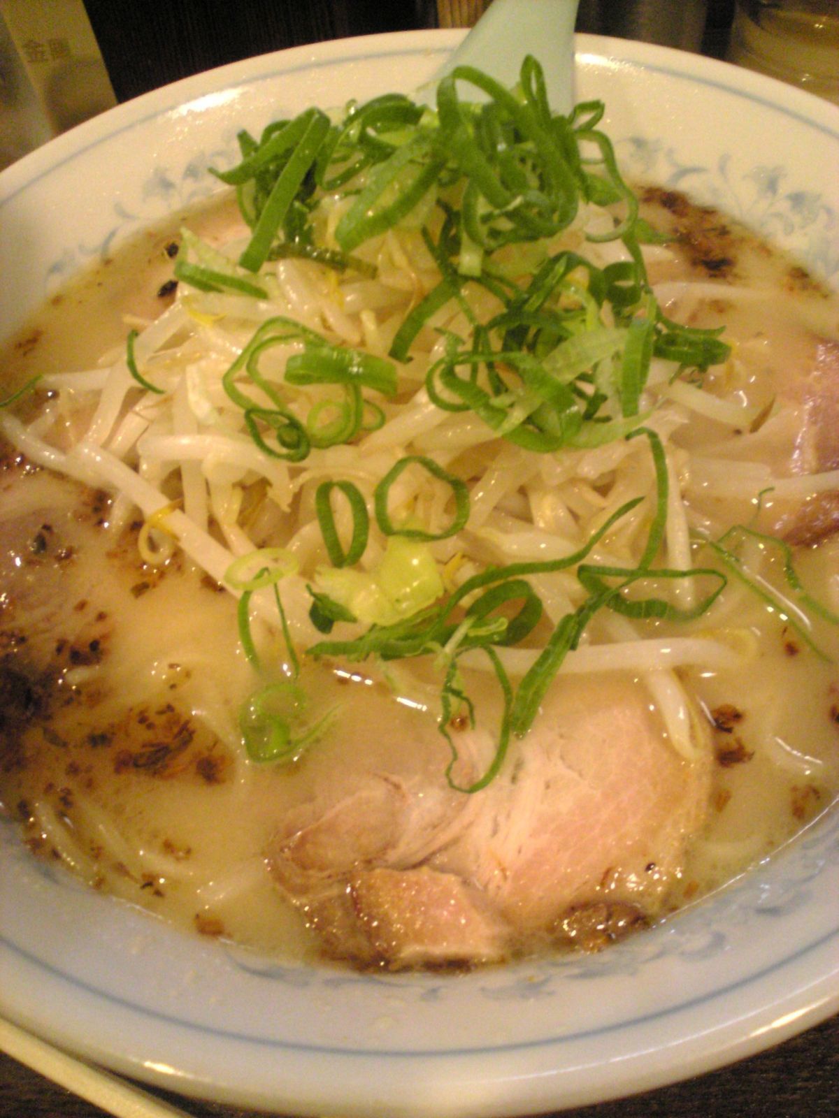 激安　鹿児島本格ラーメン　ヒガシマル　人気豚骨ラーメン　うまかばーい 人気 ラーメン 鹿児島ラーメン ヒガシマル 本格 豚骨ラーメン