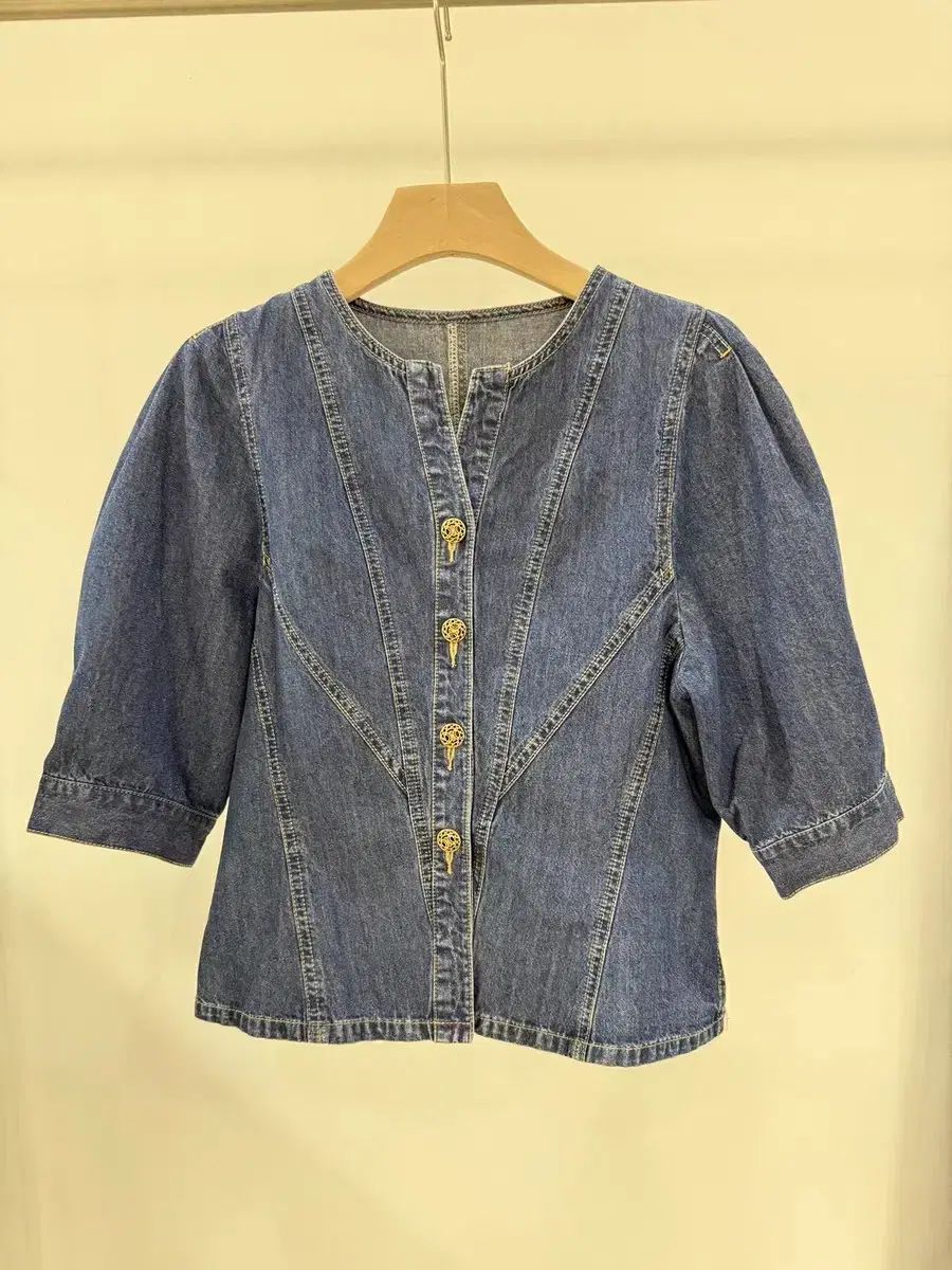 ミシャ トップス