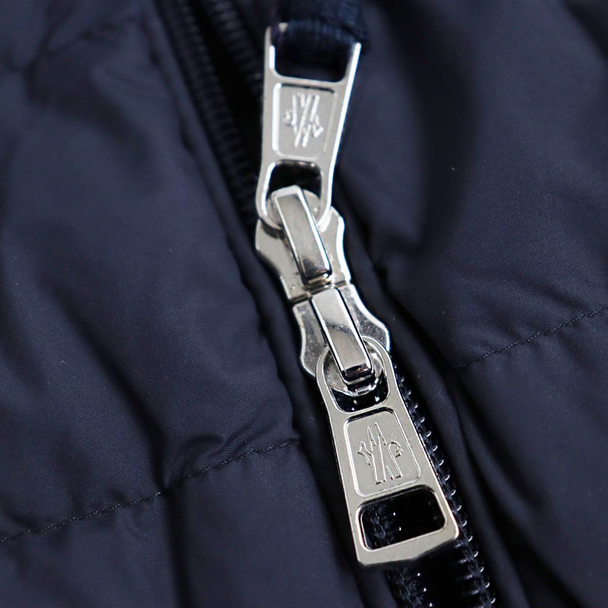 未使用品●20SS MONCLER モンクレール YERES/イエール ロゴワッペン付 トリコロール ライトダウンジャケット ダークネイビー 4 正規品