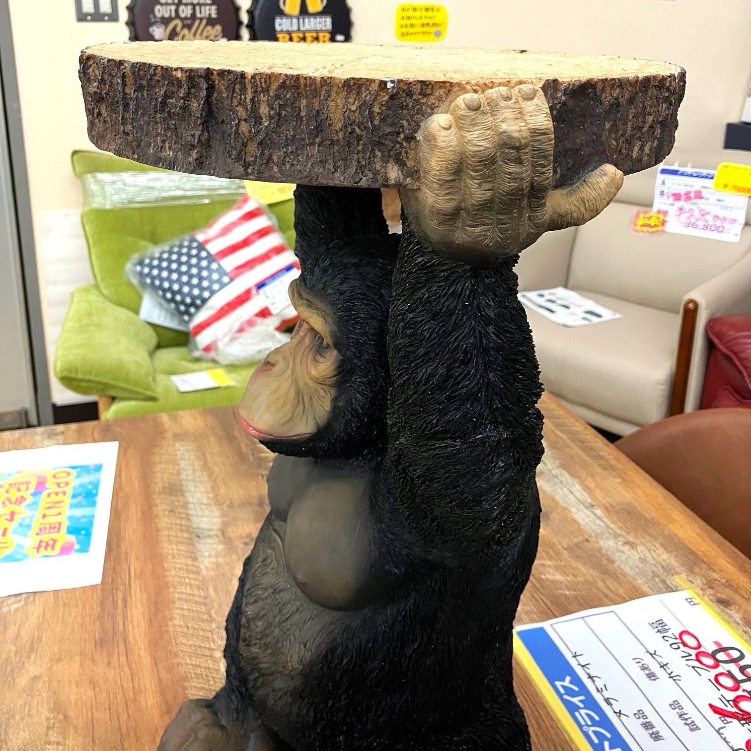 チンパンジー　サイドテーブル　ミニテーブル　アニマル　動物　ソファ　テーブル チンパンジー サイドテーブル ミニテーブル アニマル 動物 ソファ