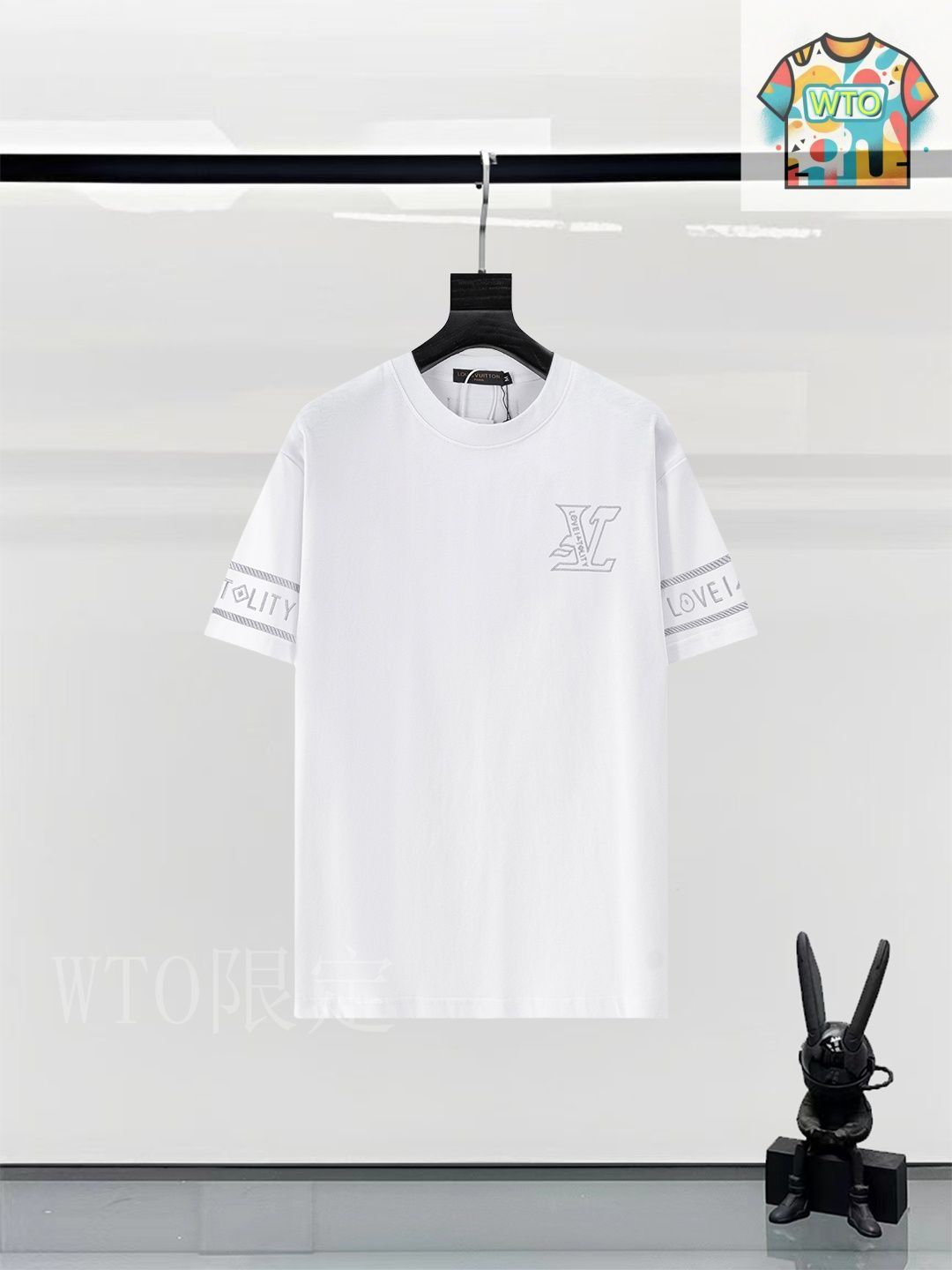 ♦️新品・未使用タグ付き♦️LOUIS VUITTON♦️Tシャツ♦️ org.jpg