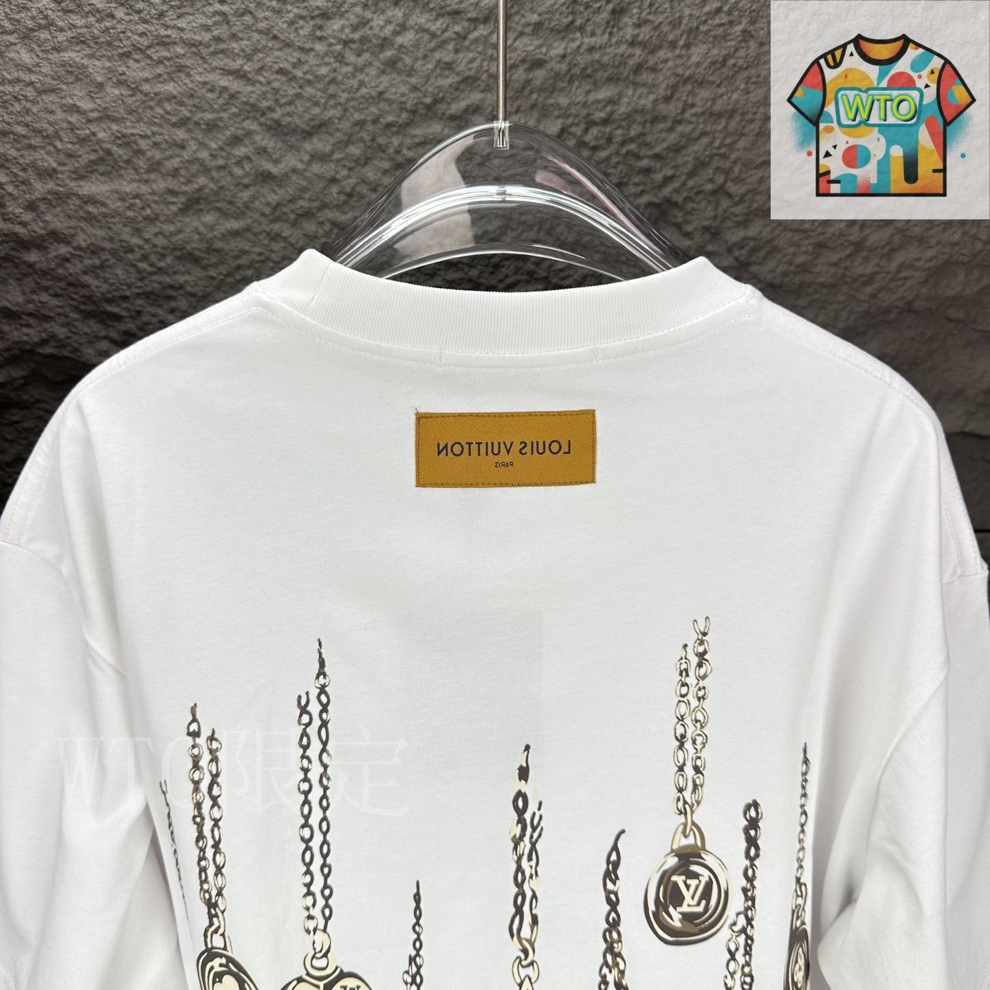今日特価】LV Pendant Logo T ルイ・ヴィトンペンダントロゴ T-1