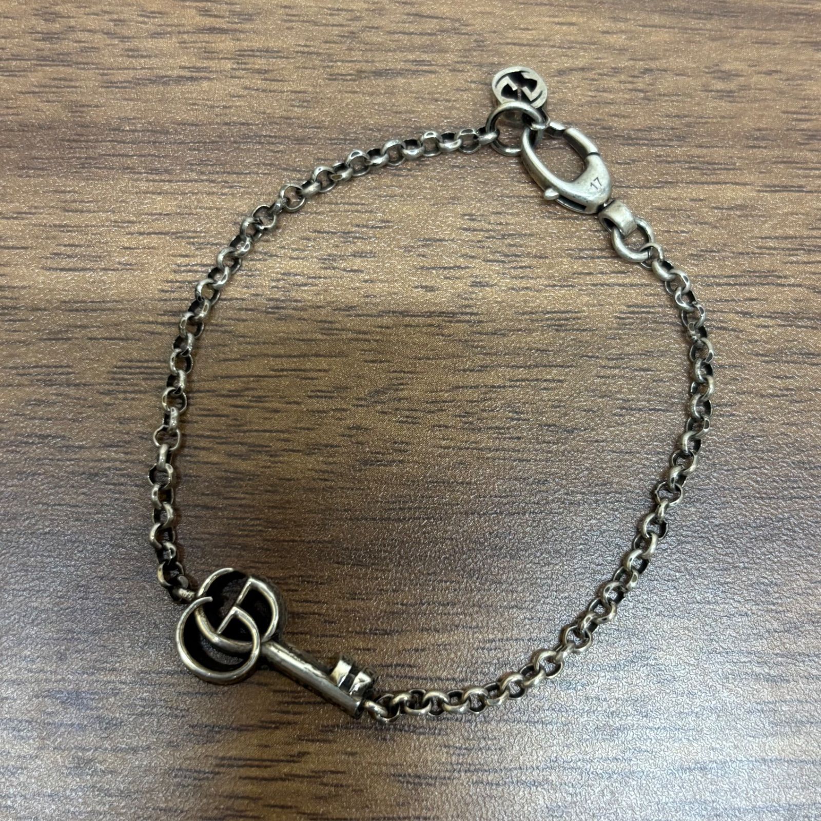 【正規品】GUCCI シルバー ダブルG キー ブレスレット#17 グッチ シルバージュエリーダブルG キー ブレスレット | GUCCI公式