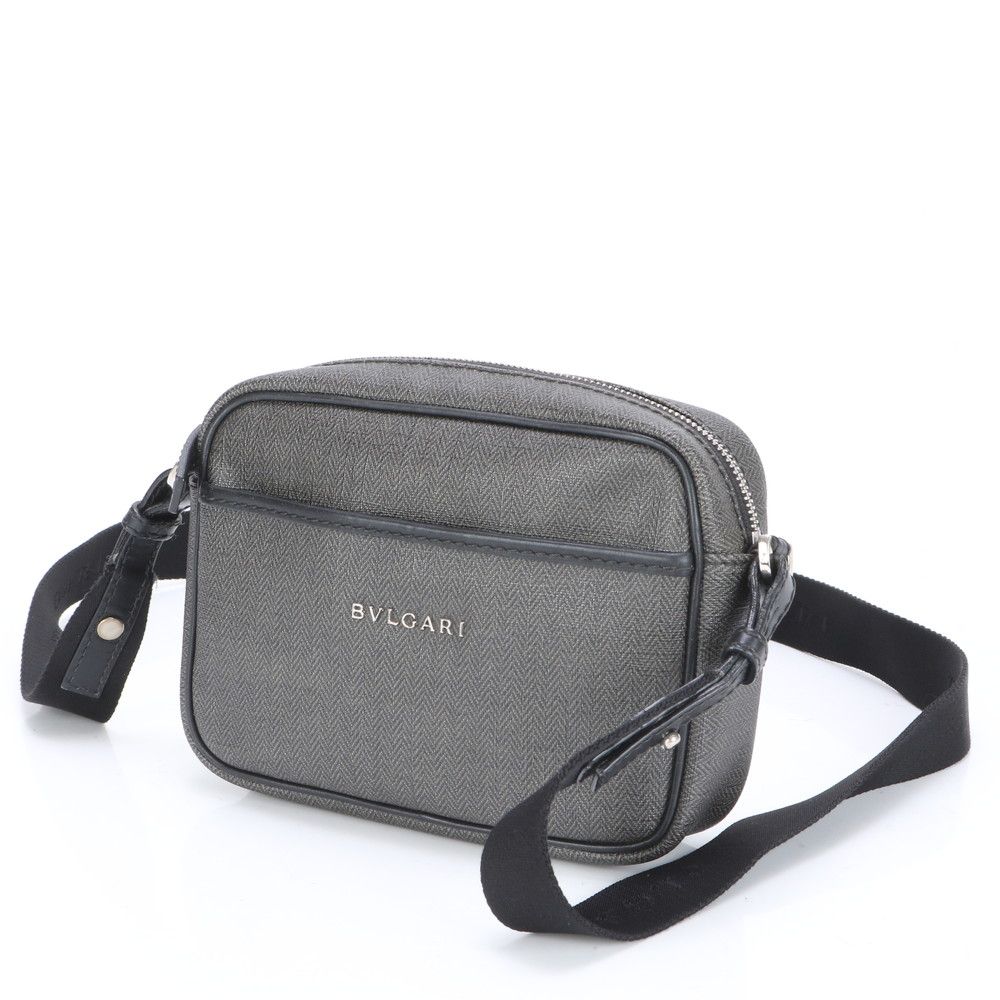 ブルガリ ウィークエンド 極美品 ブルガリ ウィークエンド レザー ショルダーバッグ 斜め掛け