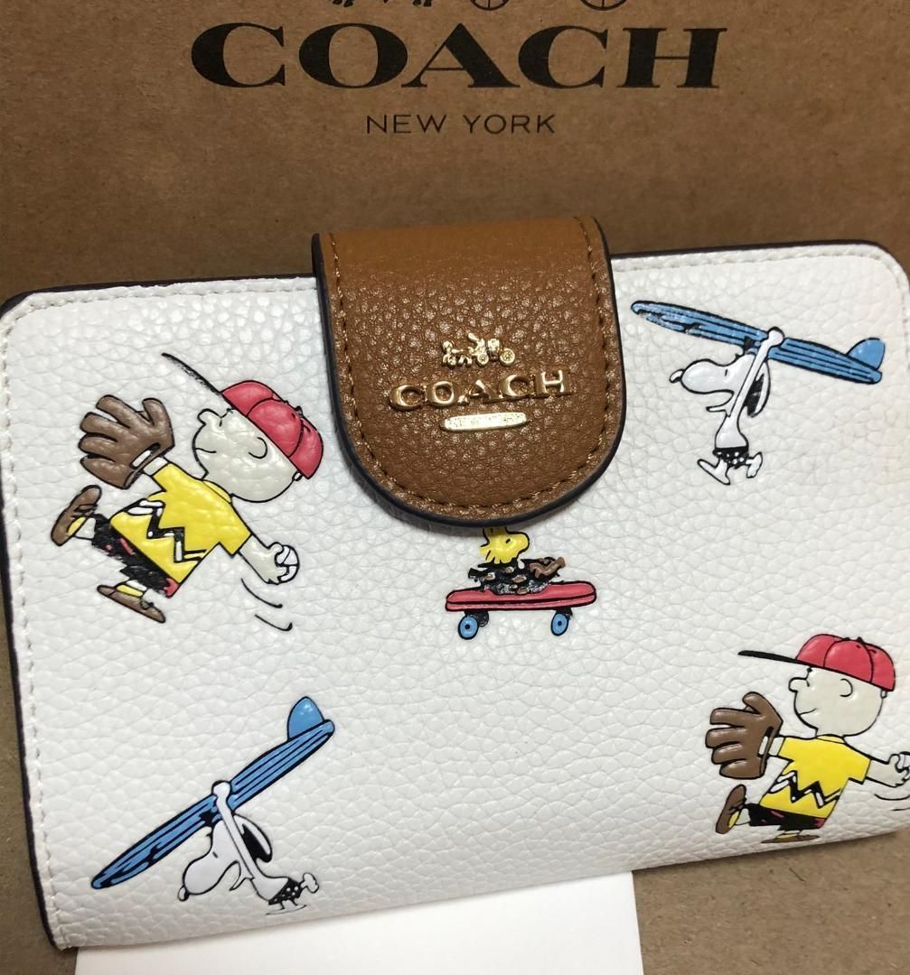 COACH 新品 スヌーピー 白 長財布 コーチ レディース 小物 財布 121