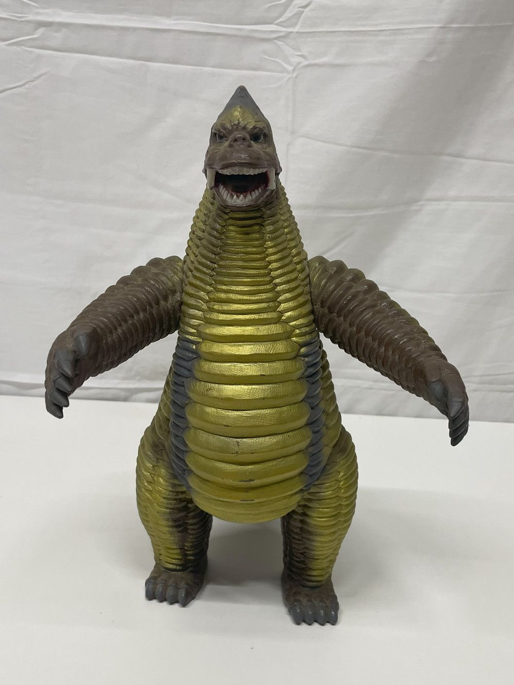 ◆ウルトラ怪獣 シリーズ レッドキング 版 フィギュア 別名 どくろ怪獣