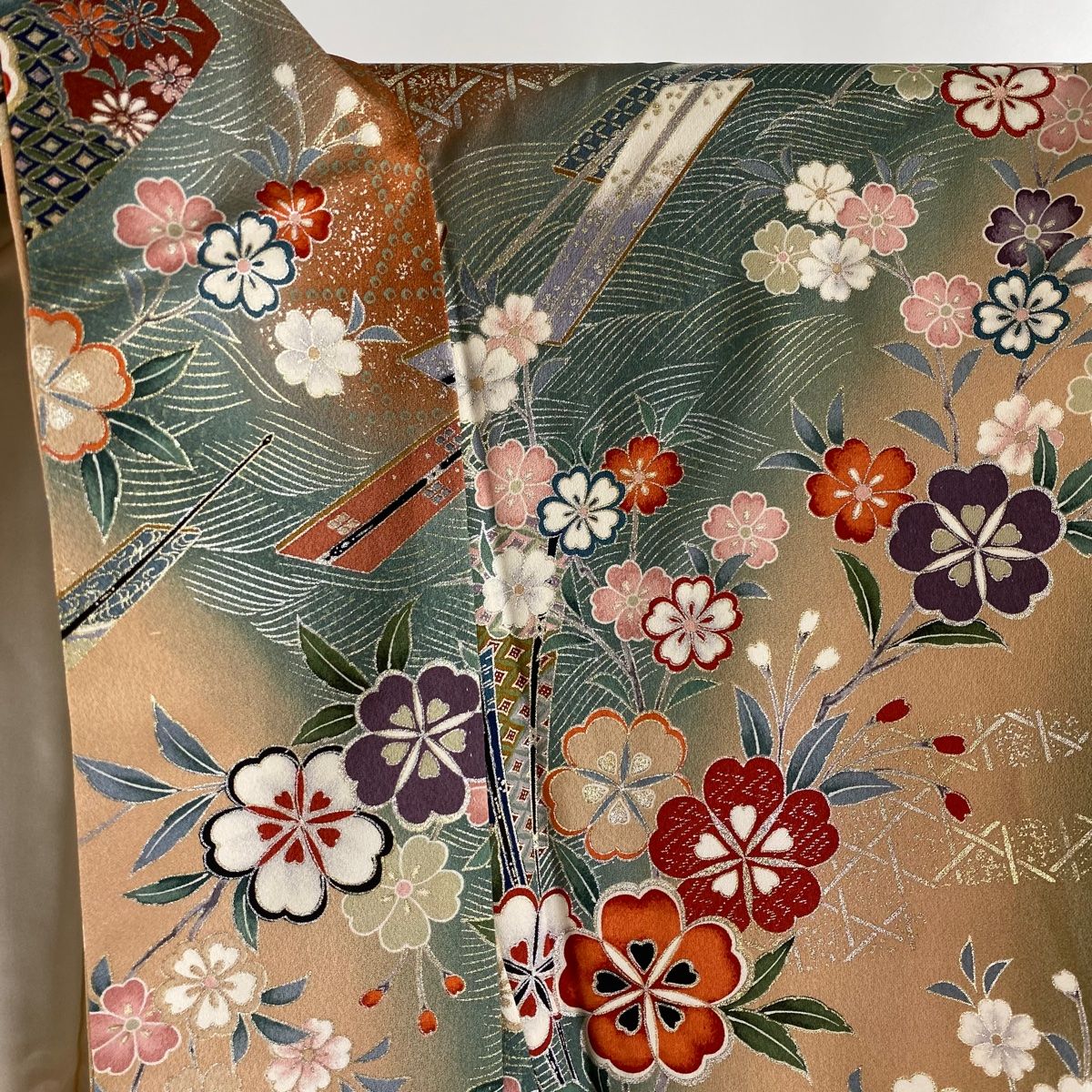 振袖 秀品 御所車 草花 金彩 ぼかし 赤 袷 身丈166cm 裄丈66.5cm M